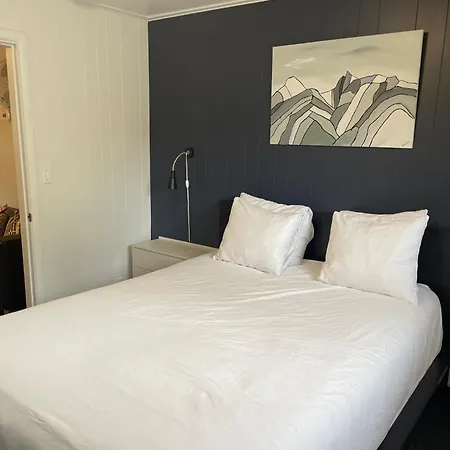 Pinewood Inn-2