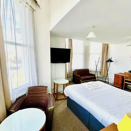 Carlton Court Hotel-3