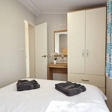 Letham Feus Lodge And Caravan Park-3
