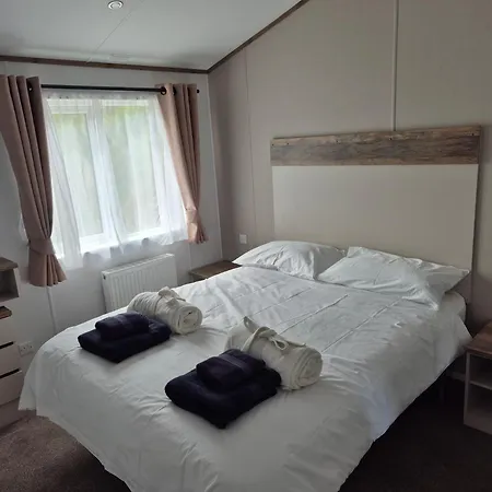 Sauchope Links Holiday Lodge And Glamping Park-2