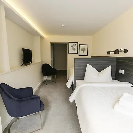 3 Monkeys Hotel-2