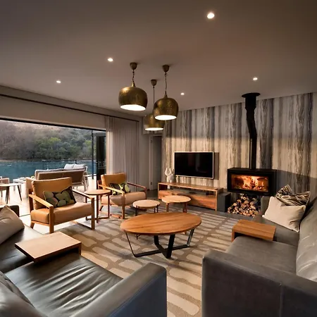 Riverhorse Lodge-3