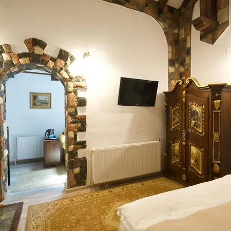 Hunter Prince Castle Hotel-2