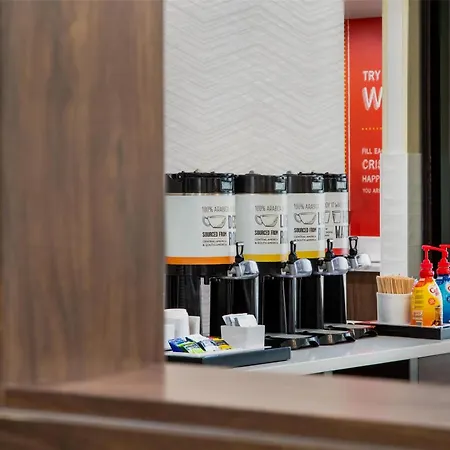 Hampton Inn & Suites Dallas-Arlington North-Entertainment District-3