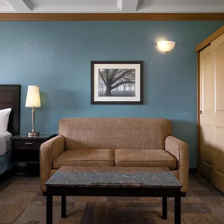 Best Western Plus Kamloops Hotel-3
