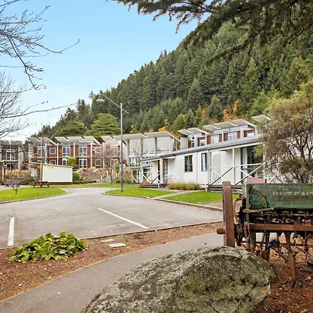 Hampshire Holiday Parks - Queenstown Lakeview-3