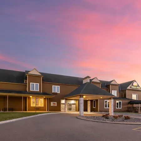 Days Inn By Wyndham Hutchinson-3