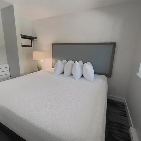 The Oceanside, A Coast Hotel-3
