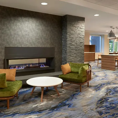 Fairfield Inn & Suites By Marriott Calgary Downtown-3