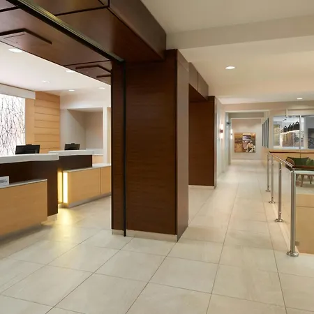 Fairfield Inn & Suites By Marriott Calgary Downtown-2