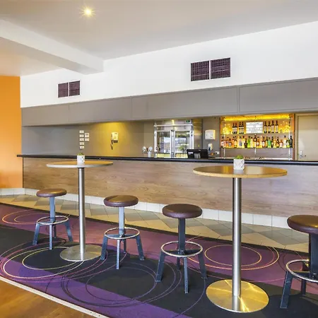 Nightcap At Glengala Hotel-2