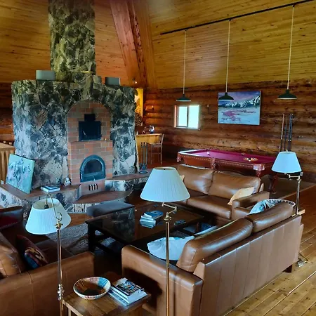Smithers Driftwood Lodge-3