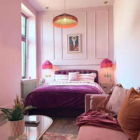 The Bank - Rooms & Apartments By Coorie Doon Stays-2