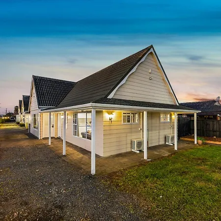 Aroha Motel & Apartments-3