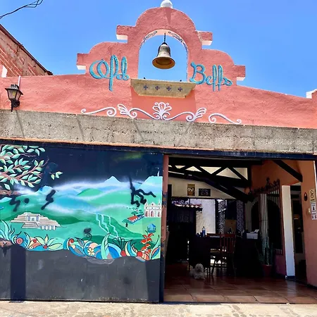 Old Bells Hostel Santa Ana-3