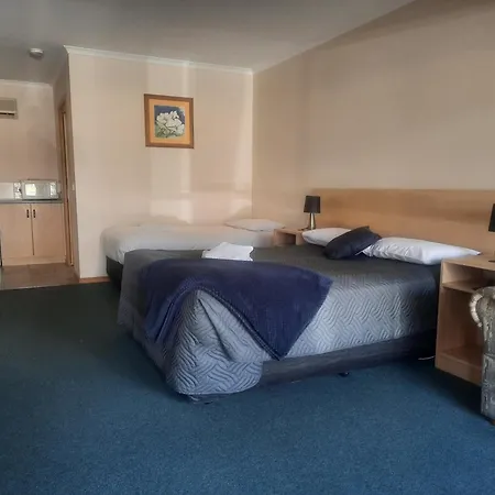 Arthur Phillip Motor Inn-3