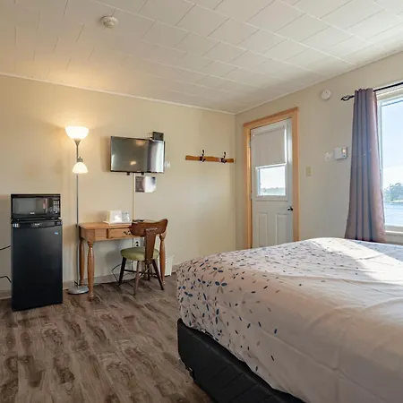 Novastar Motel On The Lake-2