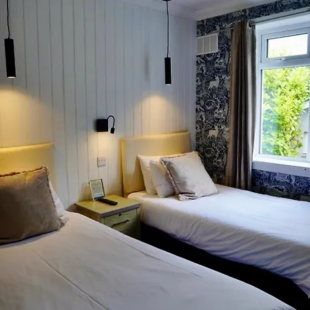Lochnell Arms Hotel-3