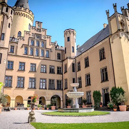 Schloss Arenfels-2
