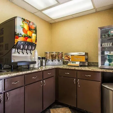Quality Inn & Suites Near Panama City Beach-3