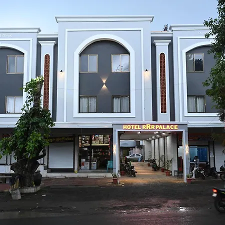 Hotel Rrr Palace-3