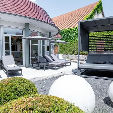 Hotel & Restaurant Post-3