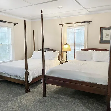 The Inn At Montpelier-3