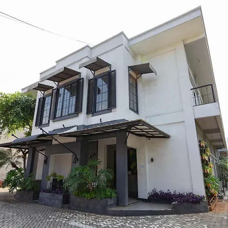Reddoorz Plus Near Mall Slipi Jaya-2