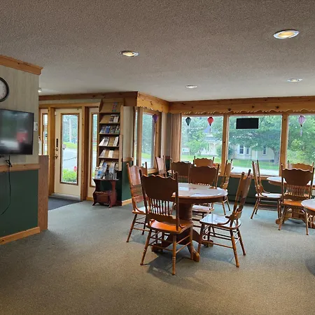 New Age Inn - Voyageur Motel-2
