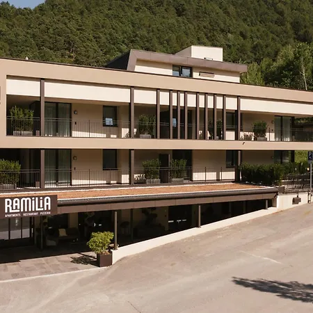 Ramilia Family Apartments Restaurant & Pizzeria-3