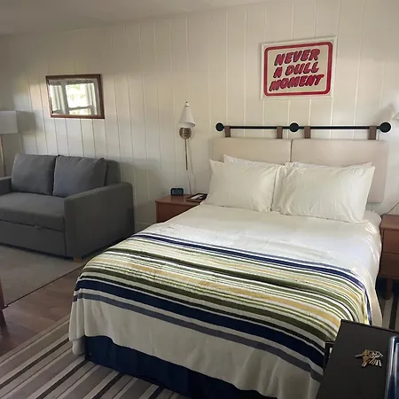 Cape Cod Motor Inn-3