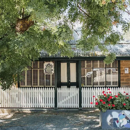 Wild Olive Cottage Clare Valley-3