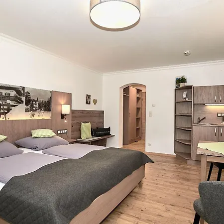 Gästehaus und Ferienwohnungen Egglerlehen-3