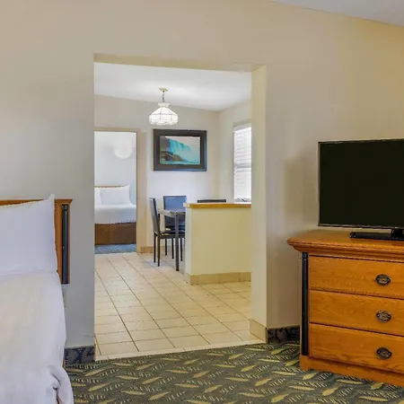 Travelodge By Wyndham Niagara Falls At The Falls-2