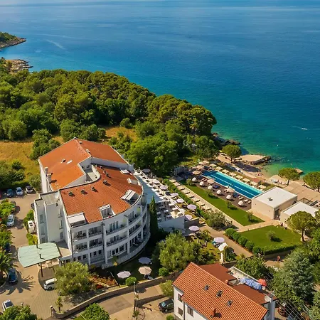 Spa&Wellness Hotel Pinia-3
