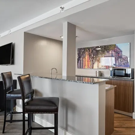 Crowne Plaza Executive Center Baton Rouge By Ihg-3