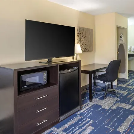 Best Western Parkside Inn-3