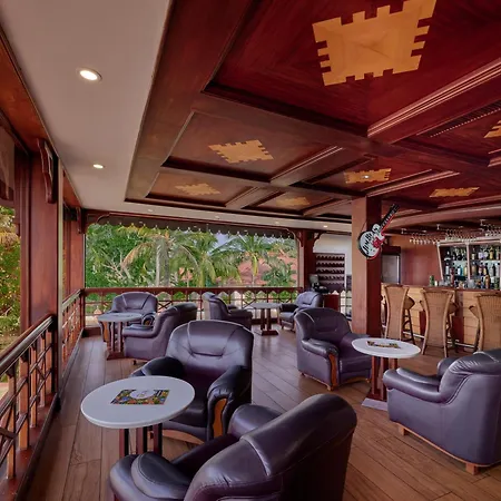 Sterling Lake Palace Alleppey-2