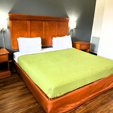 Econo Lodge Drums-3