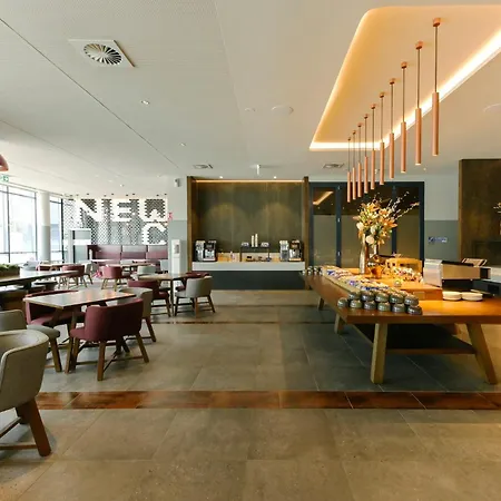 Holiday Inn Express Newcastle By Ihg-3