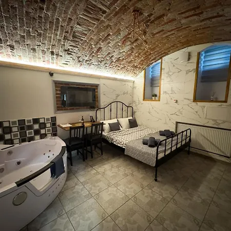 Underground Jacuzzi Rooms-3