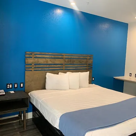 Signature Inn North Houston District-2