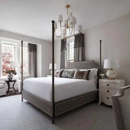 86 State Circle - Luxury Boutique Hotel-3