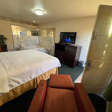 Riverside Motel-2