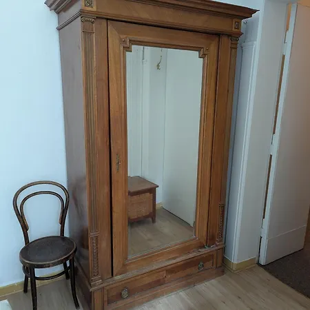 Hotel Pension Waizenegger am Kurfürstendamm-2