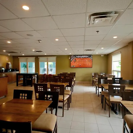 Super 8 By Wyndham Midland-2