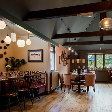 Cromwell Arms Country Pub With Rooms-3