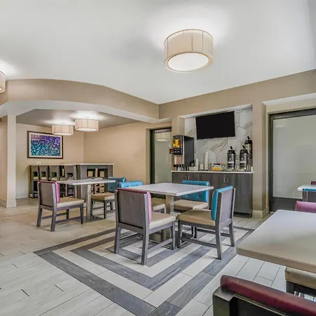 La Quinta By Wyndham Batavia-2