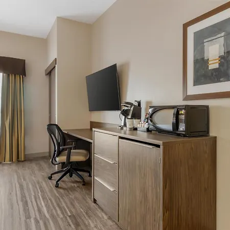 Best Western Plus Winnipeg West-3