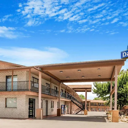 Days Inn By Wyndham Cortez-3